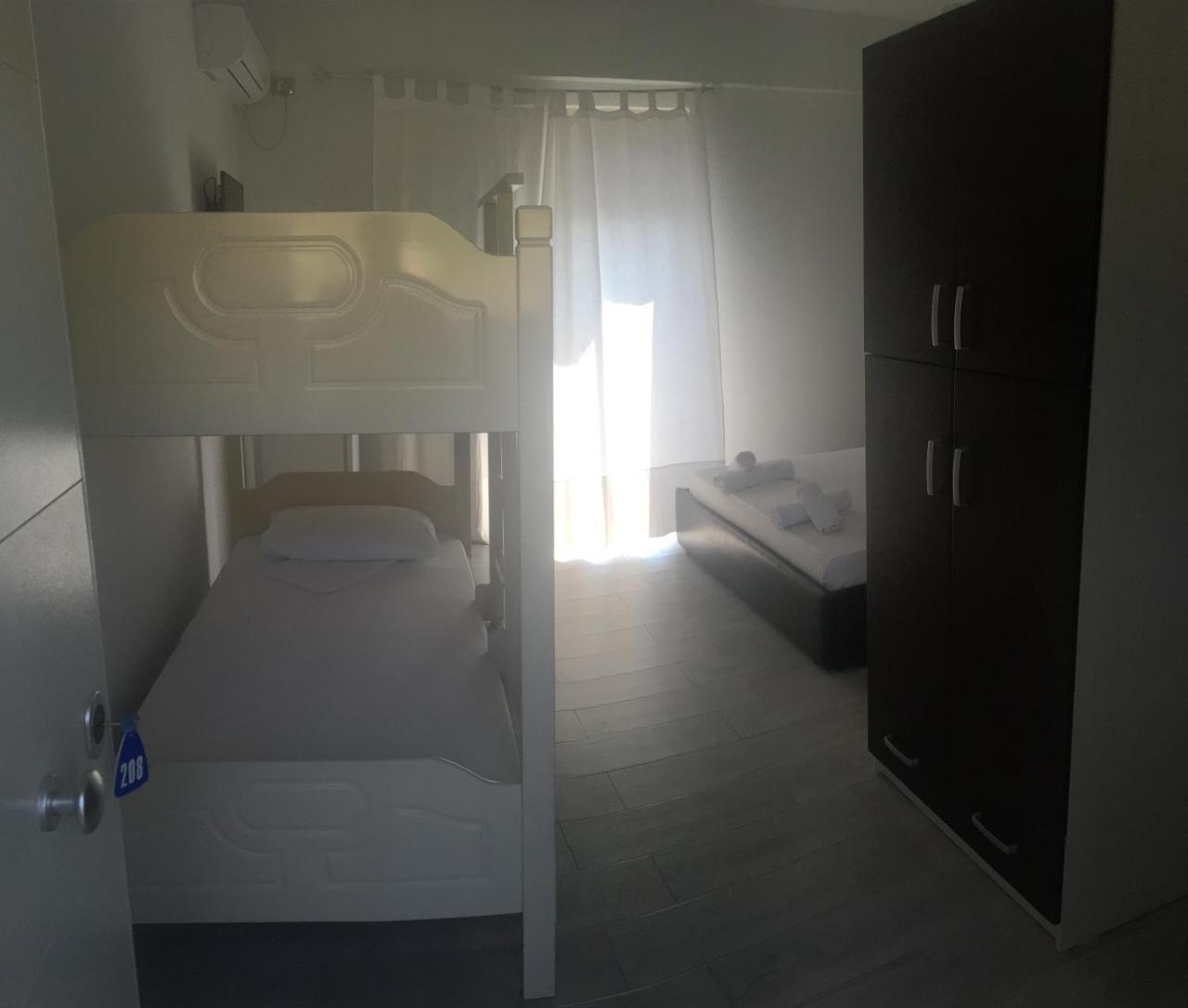 Sea View Hotel Dhermi Exterior photo