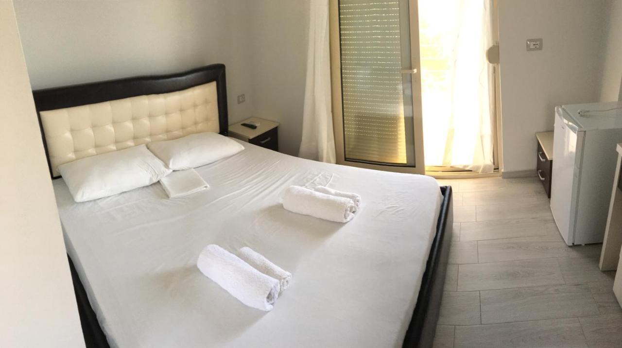 Sea View Hotel Dhermi Exterior photo